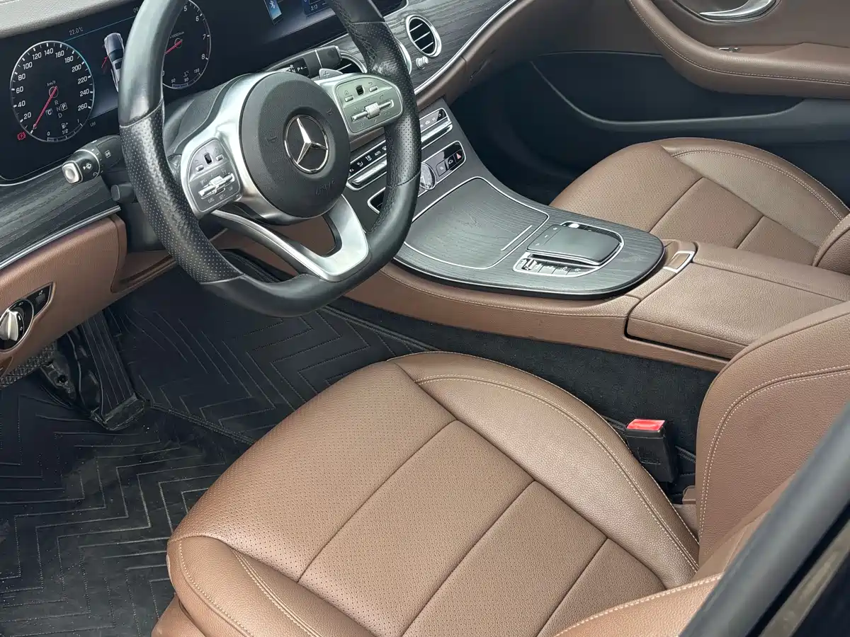 Mercedes-Benz E-Class 2020 E 300 L Sport Fashion Model фото 8
