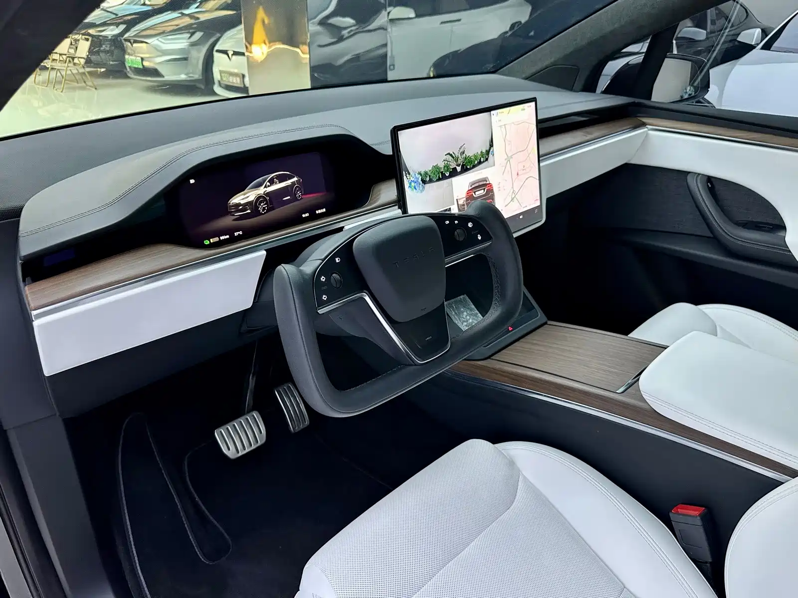 Фото 8 - Tesla Model X