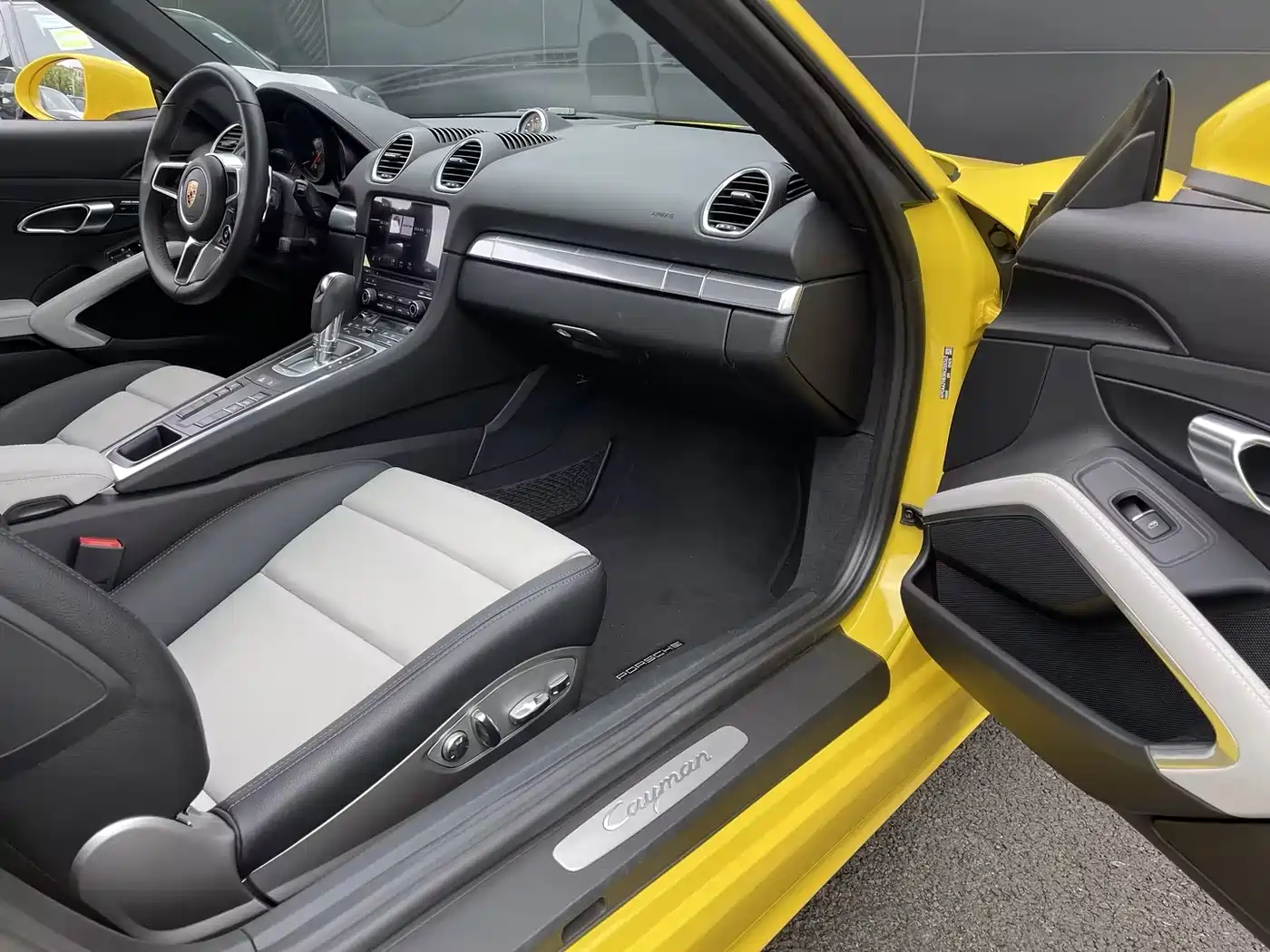 Porsche 718 фото 10