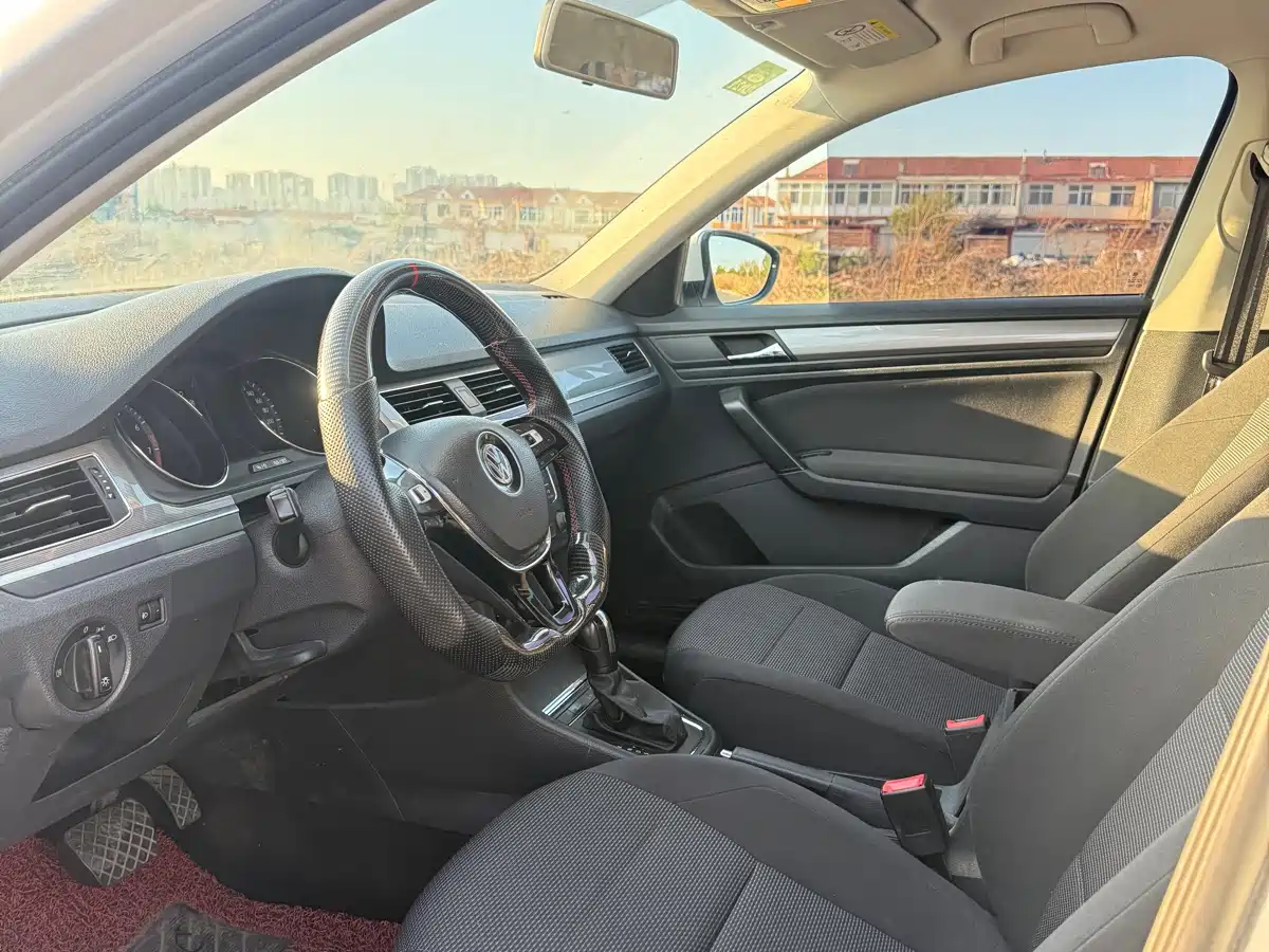 Volkswagen Bora 2019 Bora Legend 1.5L Automatic Fashion China VI фото 7