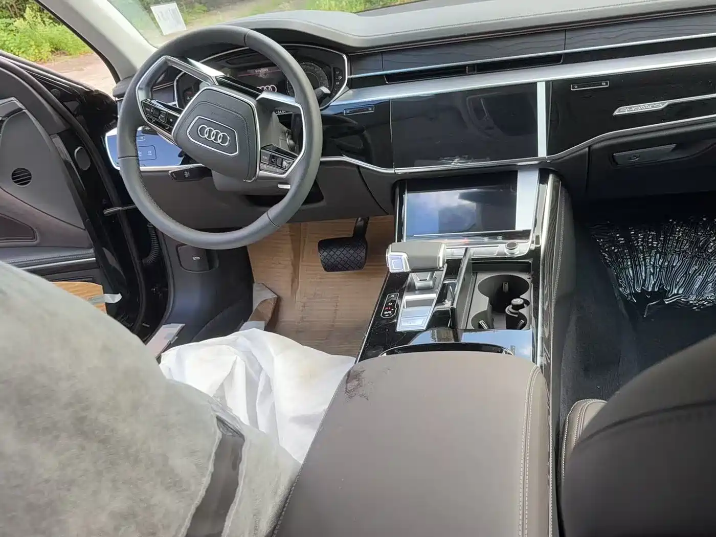 Audi A8 2025 A8L 50 TFSI quattro Exclusive Selection фото 6