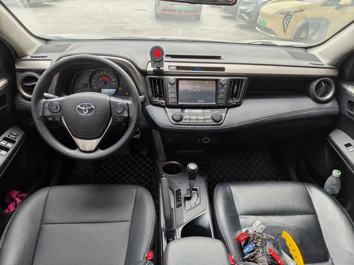 Toyota RAV4 Rongfang 2015 2.0L CVT 2WD Trend Edition фото 9