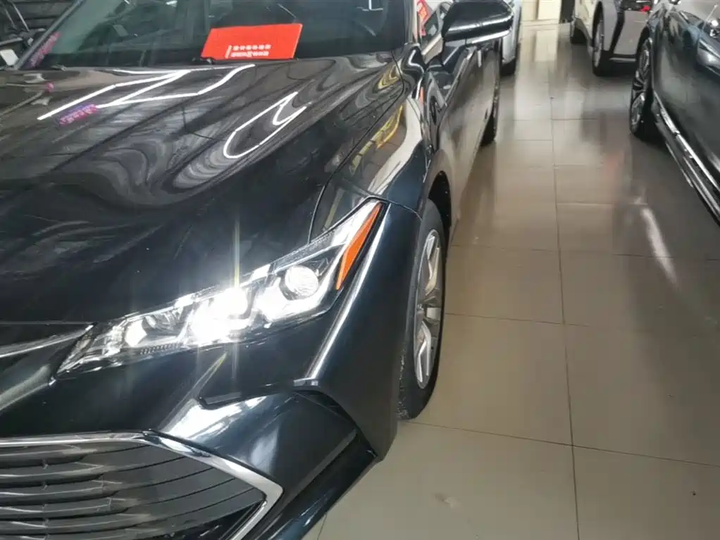 Toyota Avalon 2022 2.0L Luxury Edition фото 24