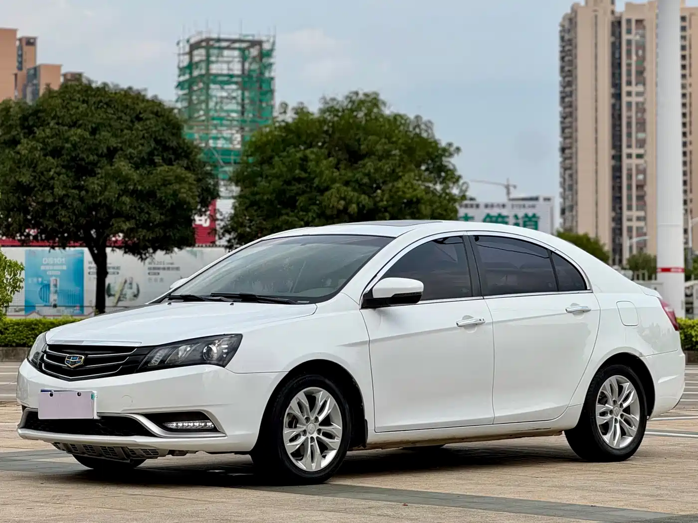 Geely Emgrand 2015 2015 Sedan 1.3T CVT Upward Edition