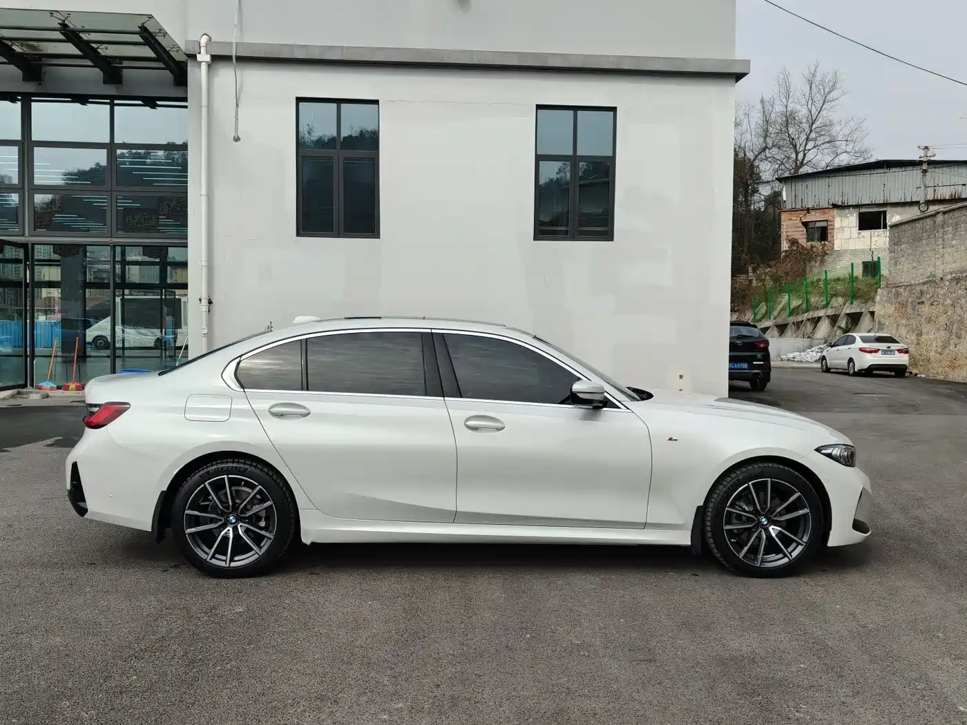 BMW 3-SERIES