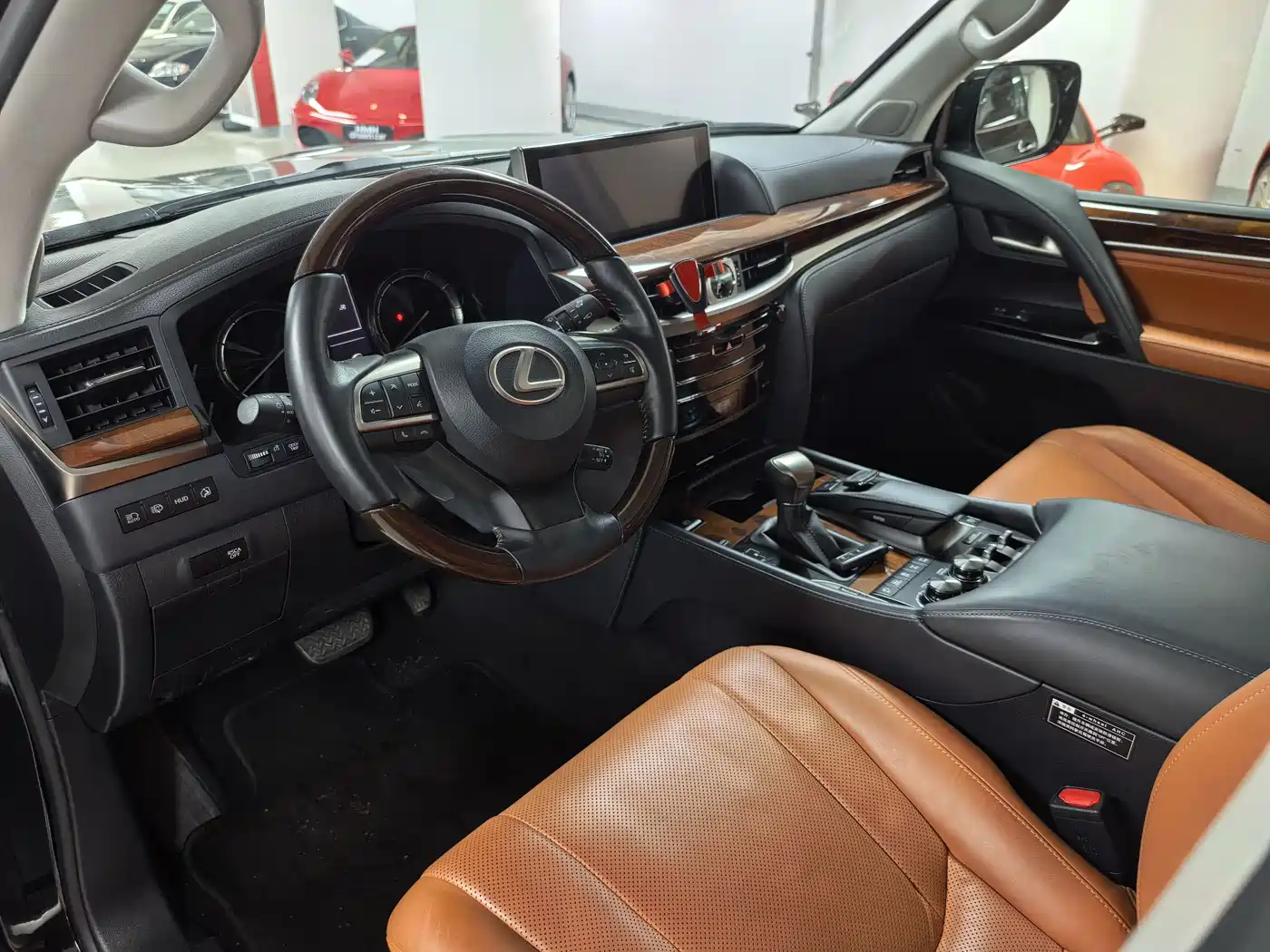 Lexus LX 2017 570 Dynamic Luxury фото 5
