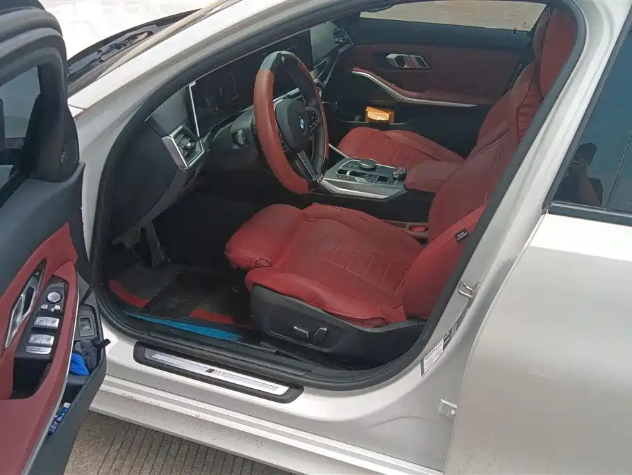 BMW 3 Series 2024 325Li M Sport Shadowline Package фото 9