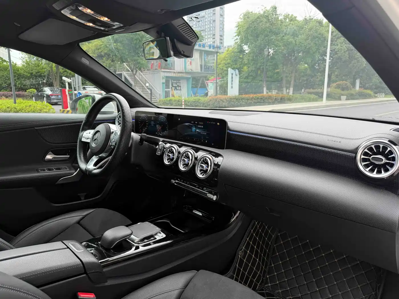 Mercedes-Benz A-Class 2019 A 200 L Sport Sedan фото 10