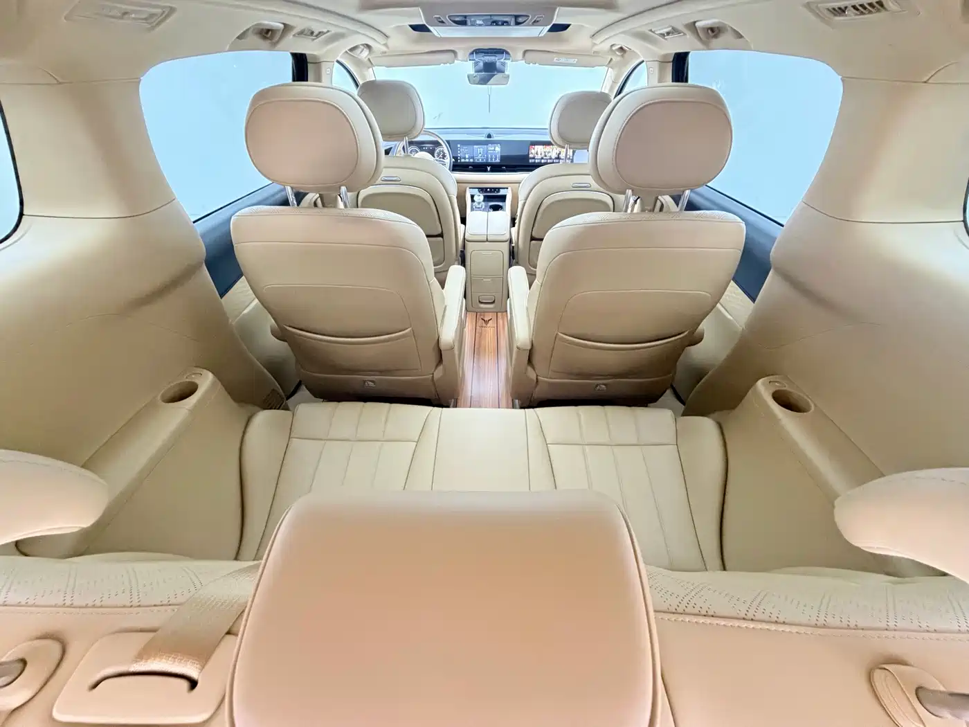 Voyah Auto Voyah Dreamer 2024 PHEV Extended Range Premium Edition фото 25