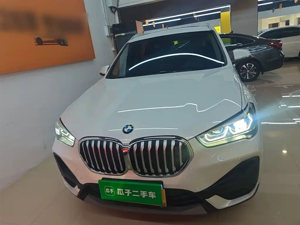 BMW X1 2022 sDrive25Li Leading фото 3