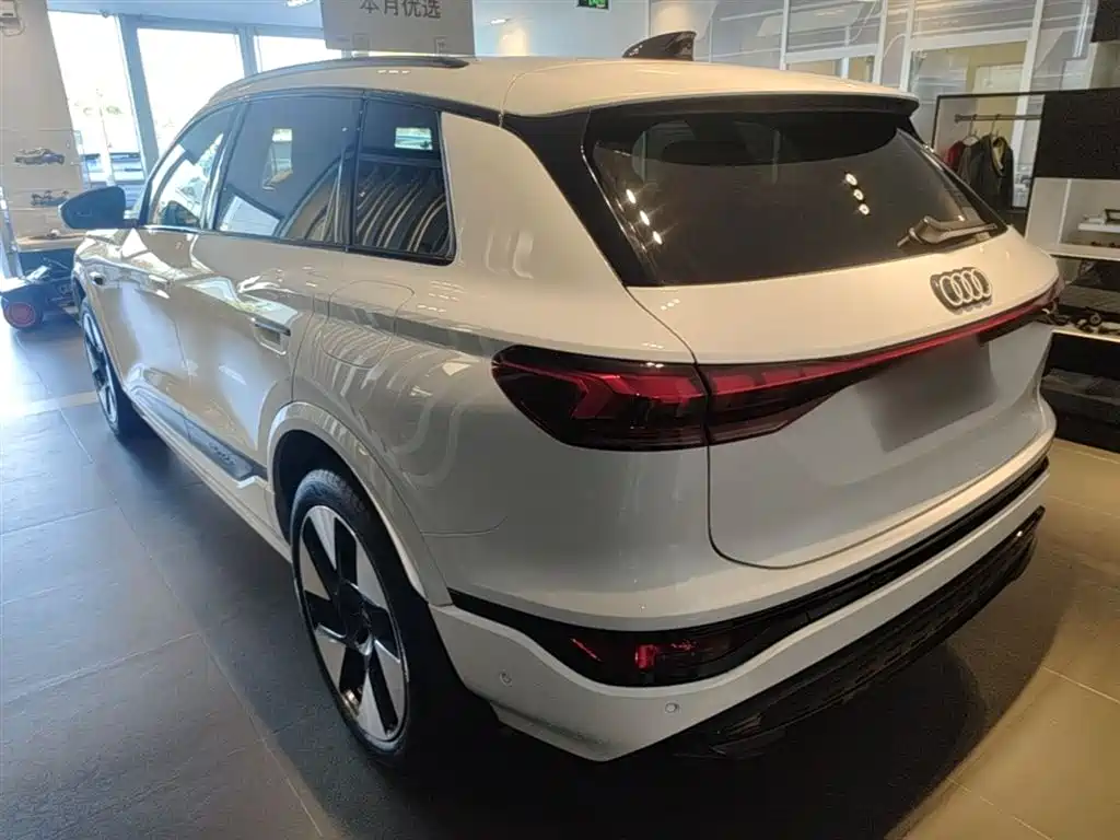 Audi Q6L e-tron 2025 Model Pioneer Edition фото 5