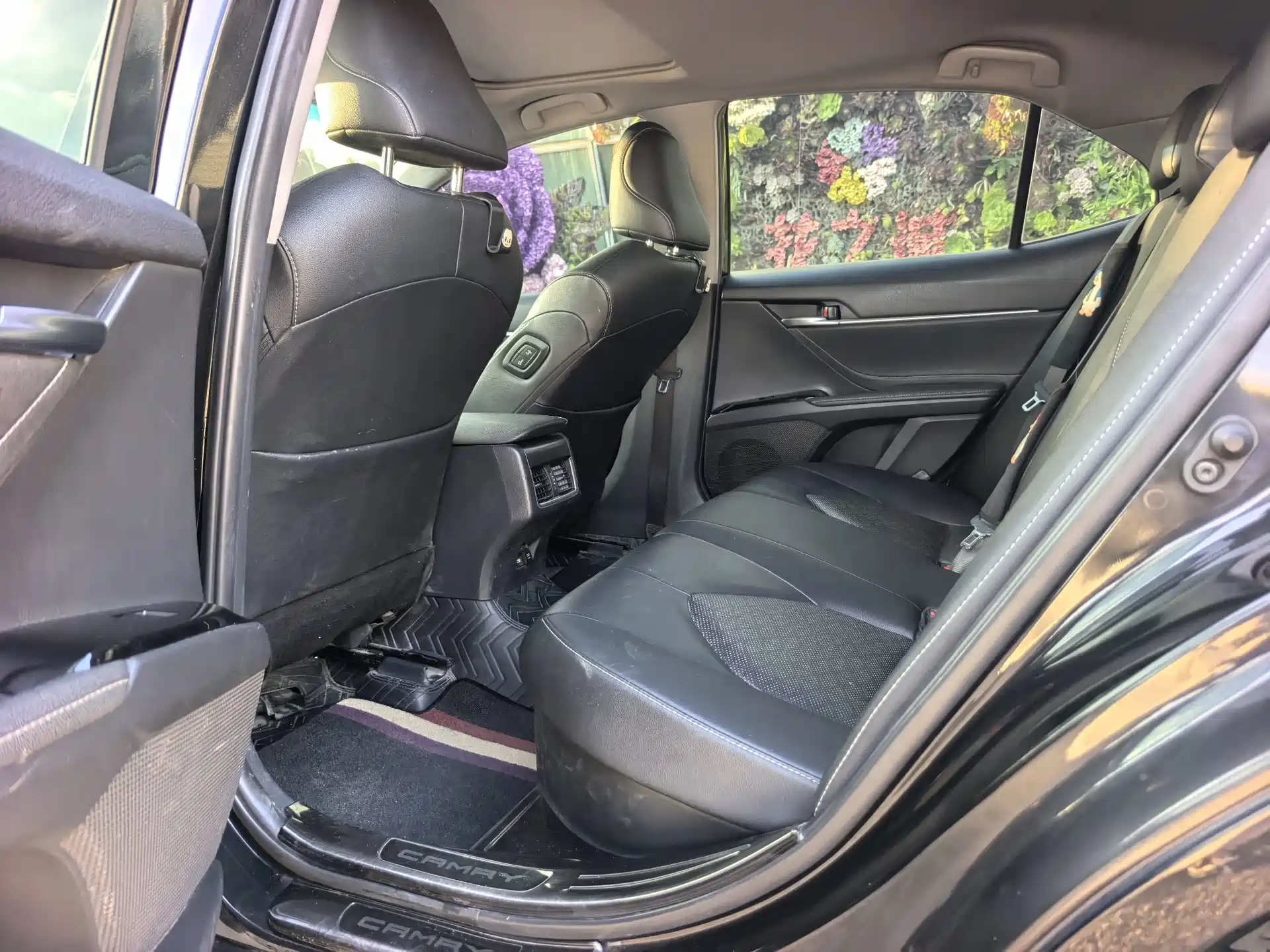 Фото 8 - Toyota Camry