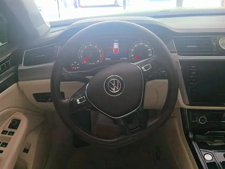 Volkswagen Phideon 2021 380TSI Luxury Edition фото 15