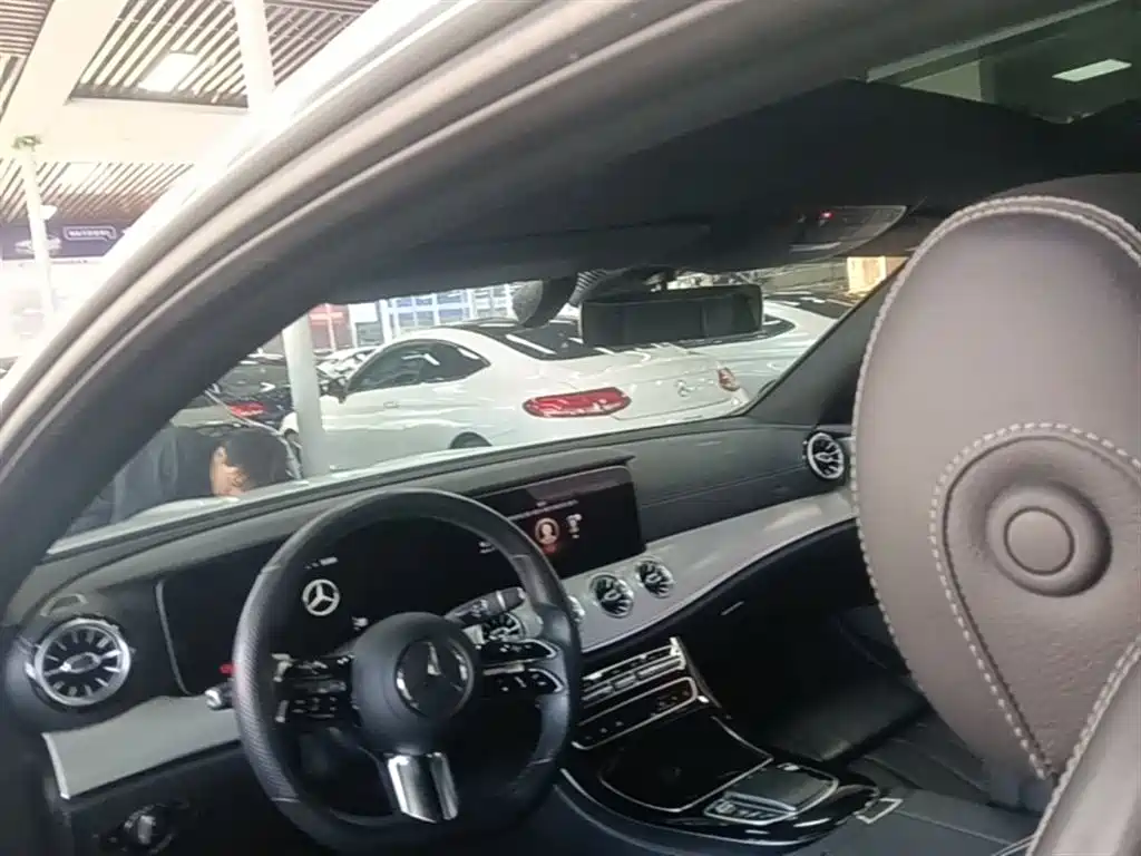MERCEDES-BENZ E-CLASS (IMPORTED)