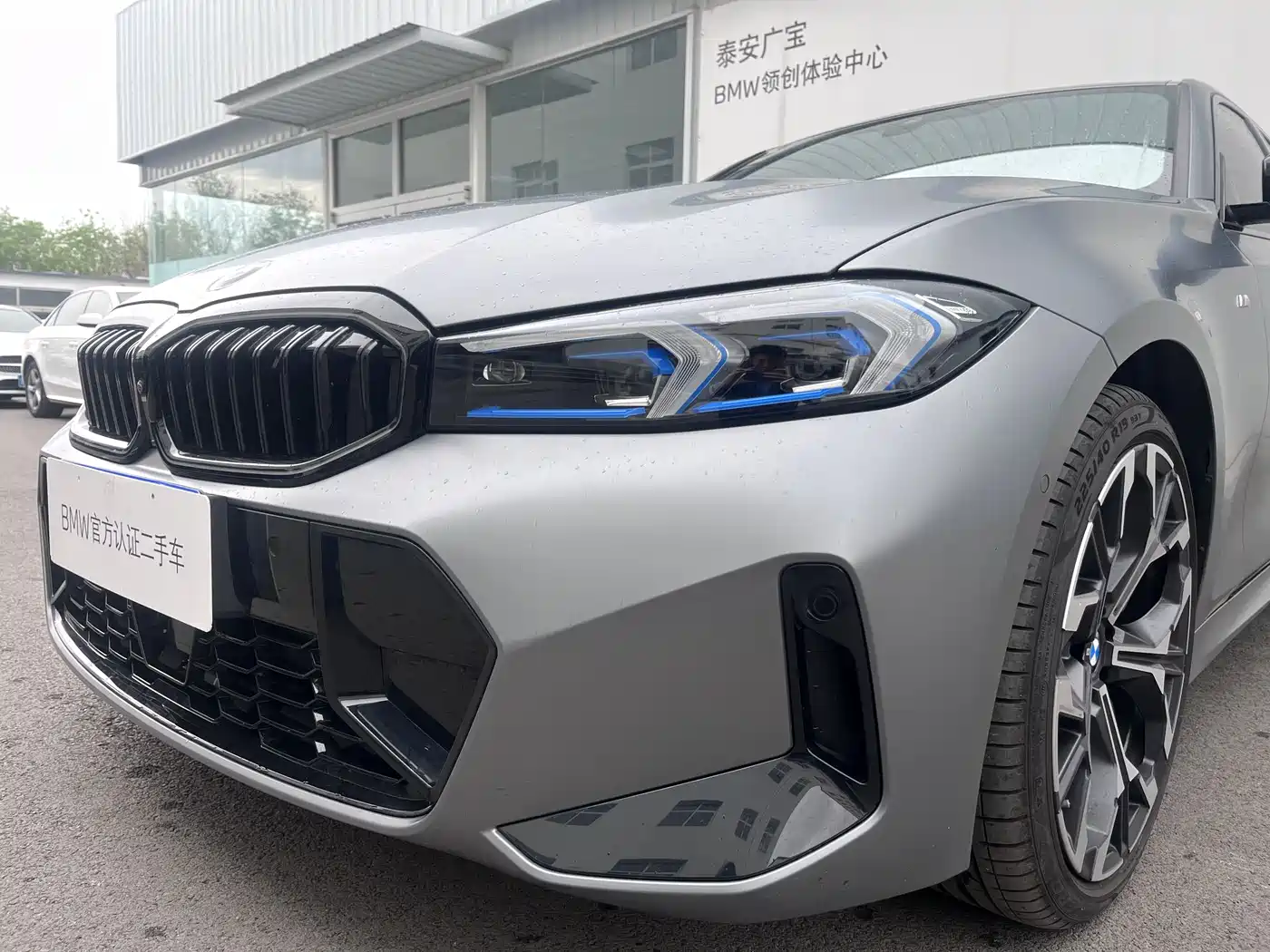 BMW 3 Series 2025 330Li 50th Anniversary Limited Edition фото 6