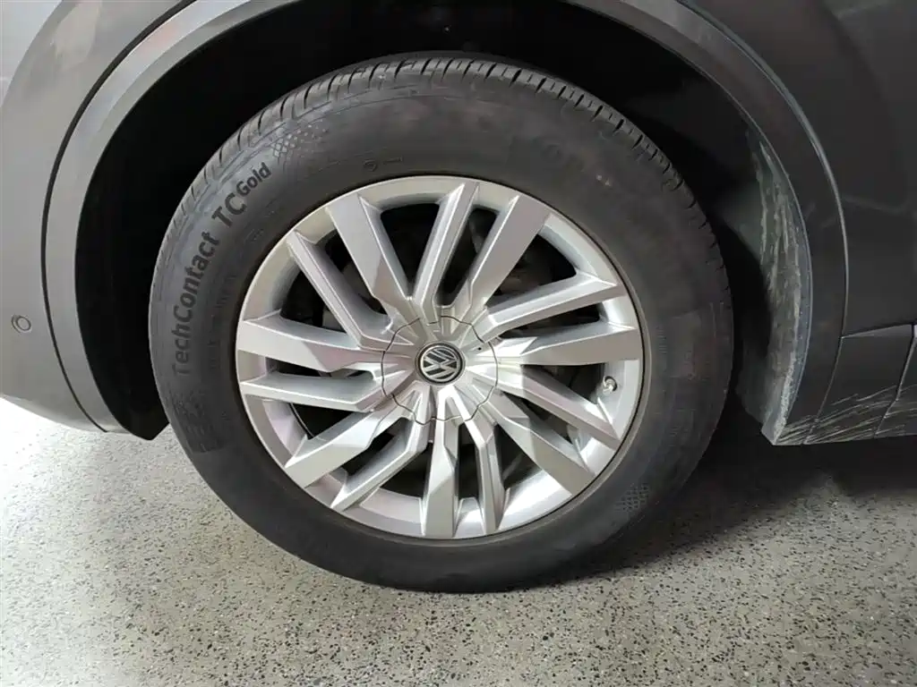 Volkswagen Touareg 2020 2.0TSI Rui Shang Edition China VI фото 23
