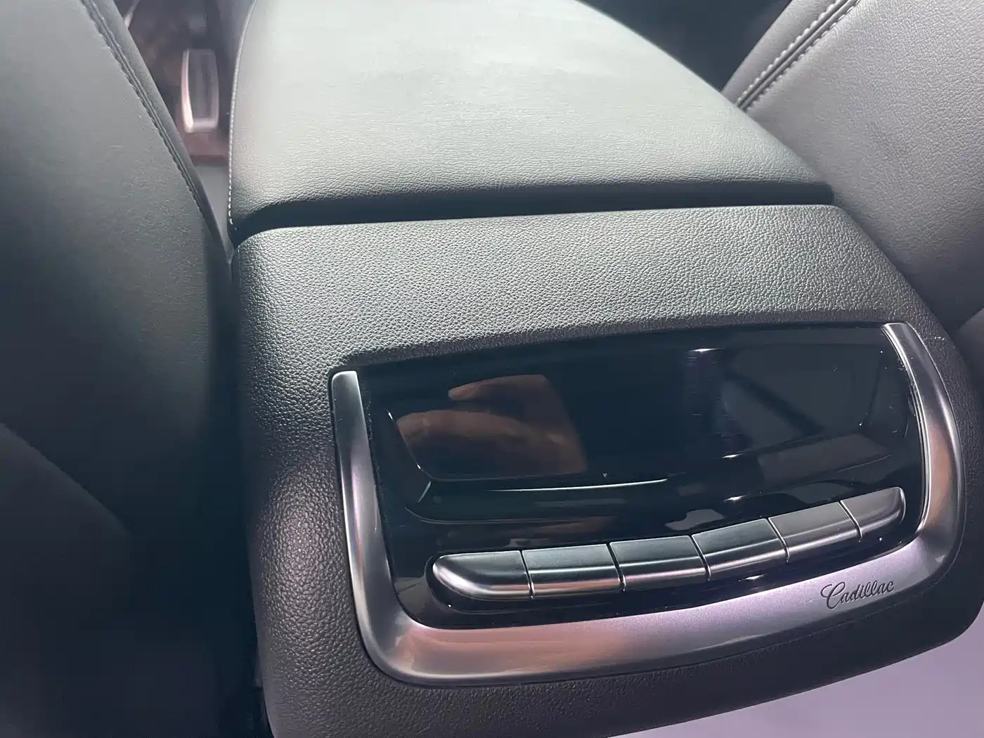 Cadillac XT6 2020 2020 Facelift 28T 6-Seater 4WD Leading Sport Edition