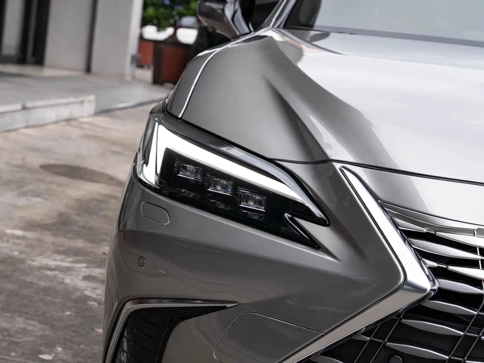 Фото 6 - Lexus ES