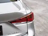 Фото 7 - Lexus IS