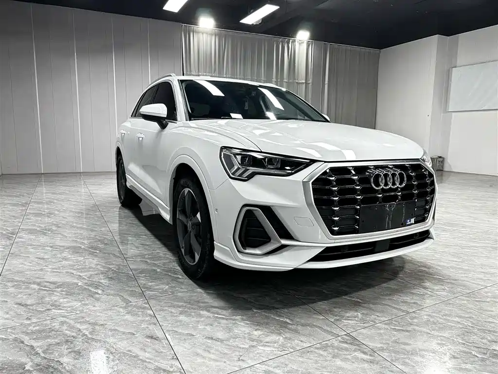 Audi Q3 2022 35 TFSI Fashion Dynamic фото 3