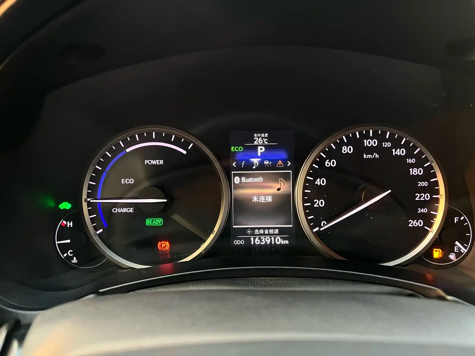 Фото 23 - Lexus NX
