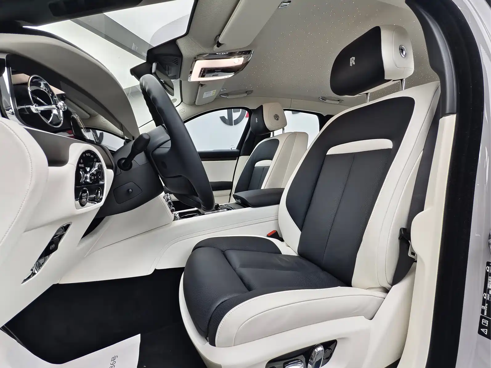 Фото 8 - Rolls-Royce Ghost