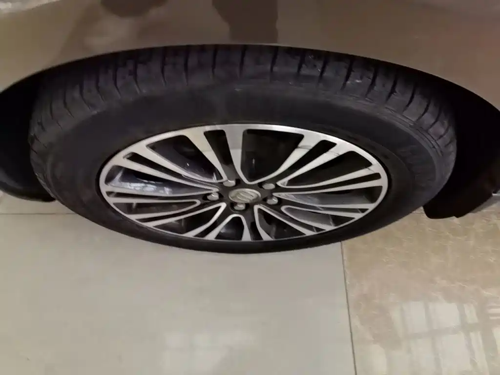 Фото 23 - Buick Excelle
