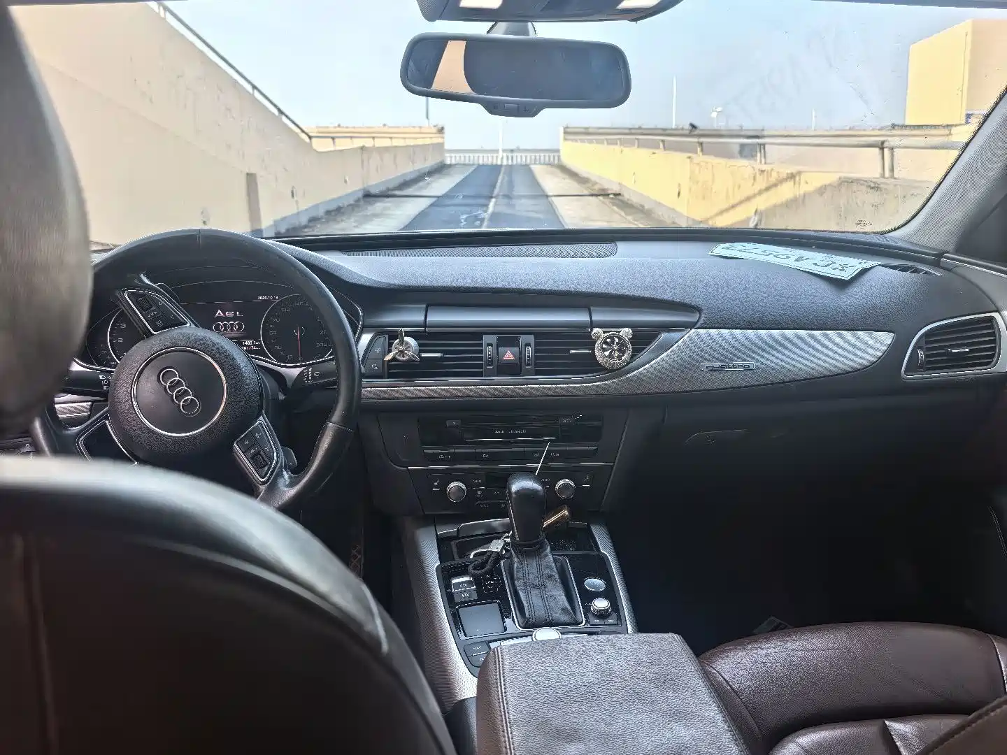 Photo 7 - Audi A6L