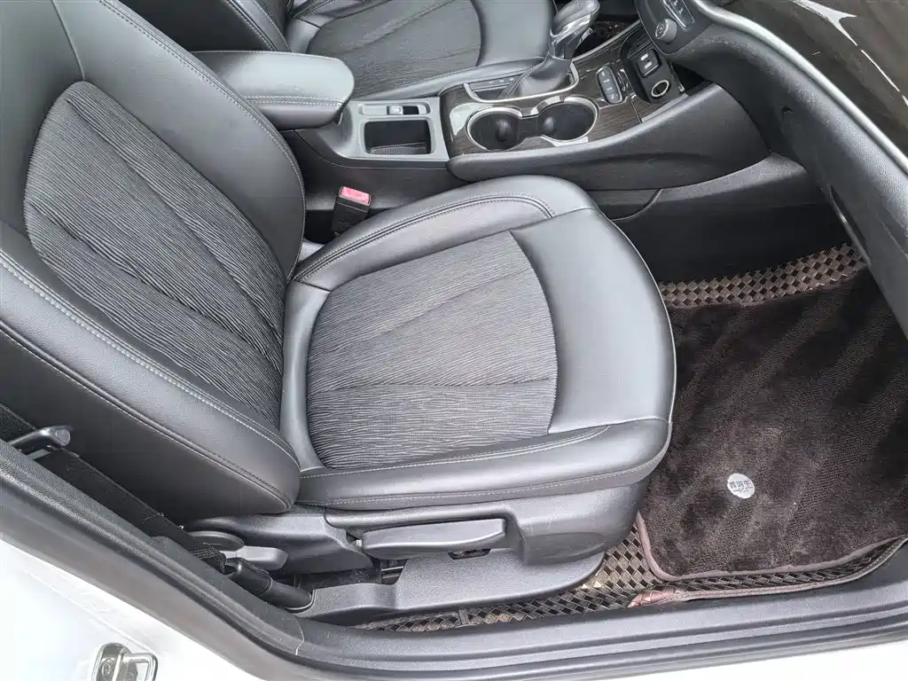 Buick Verano 2018 Sedan 20T Dual Clutch Leading фото 4