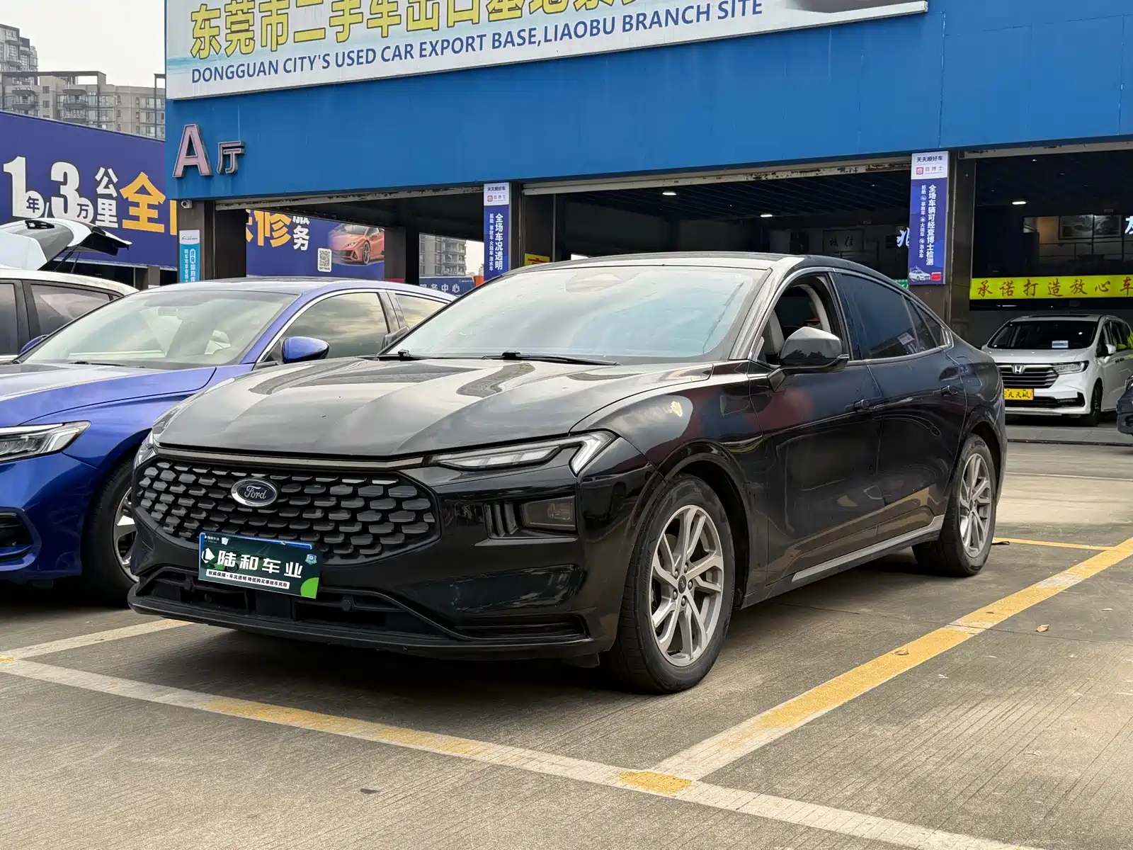 Фото 1 - Ford Mondeo