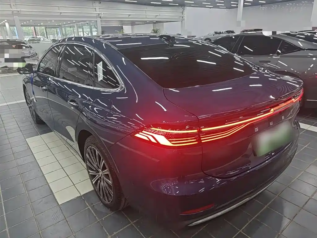 Geely Galaxy Galaxy A7 2025 EM-i фото 5