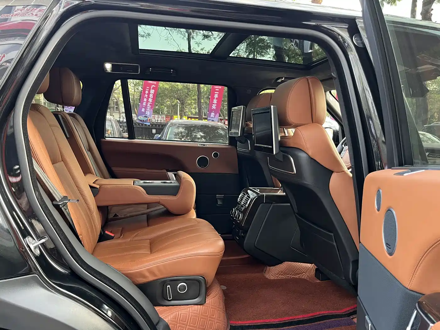 Land Rover Range Rover 2015 3.0 TDV6 Vogue SE Genesis Extended Edition фото 13