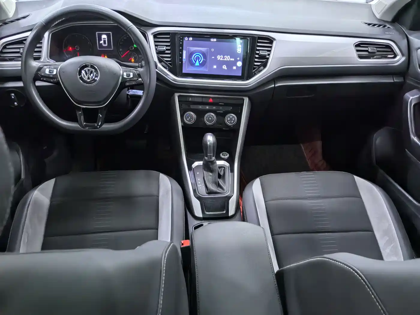 Volkswagen T-ROC 2020 230TSI DSG 2WD Progressive фото 8