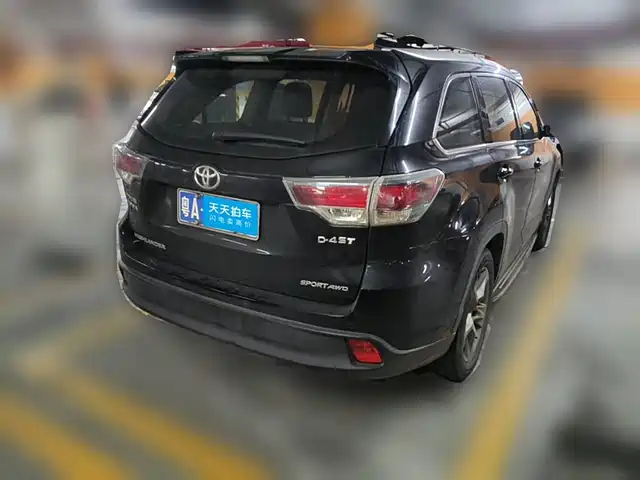 Toyota Highlander 2017 2.0T 4WD Premium 7-Seater — фото 2