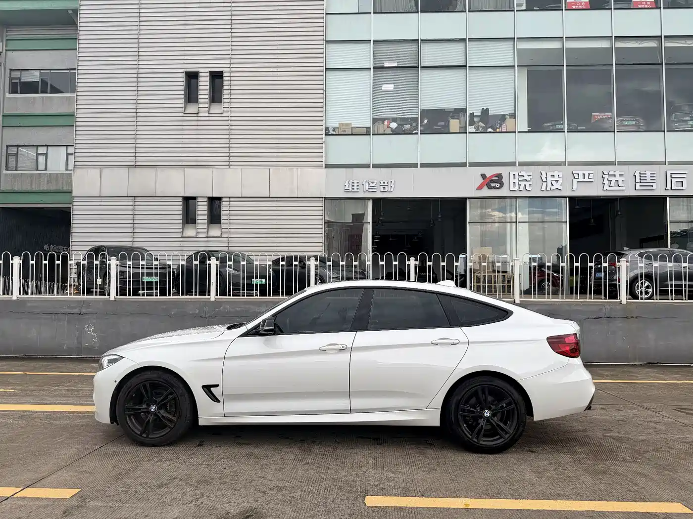 BMW 3 Series GT 2021 2020 320i M Sport Black Night Edition