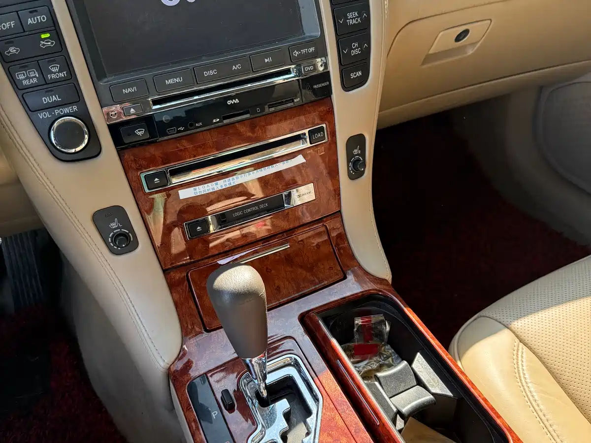 Toyota Crown 2009 2.5L Royal Special Enhanced Edition фото 9