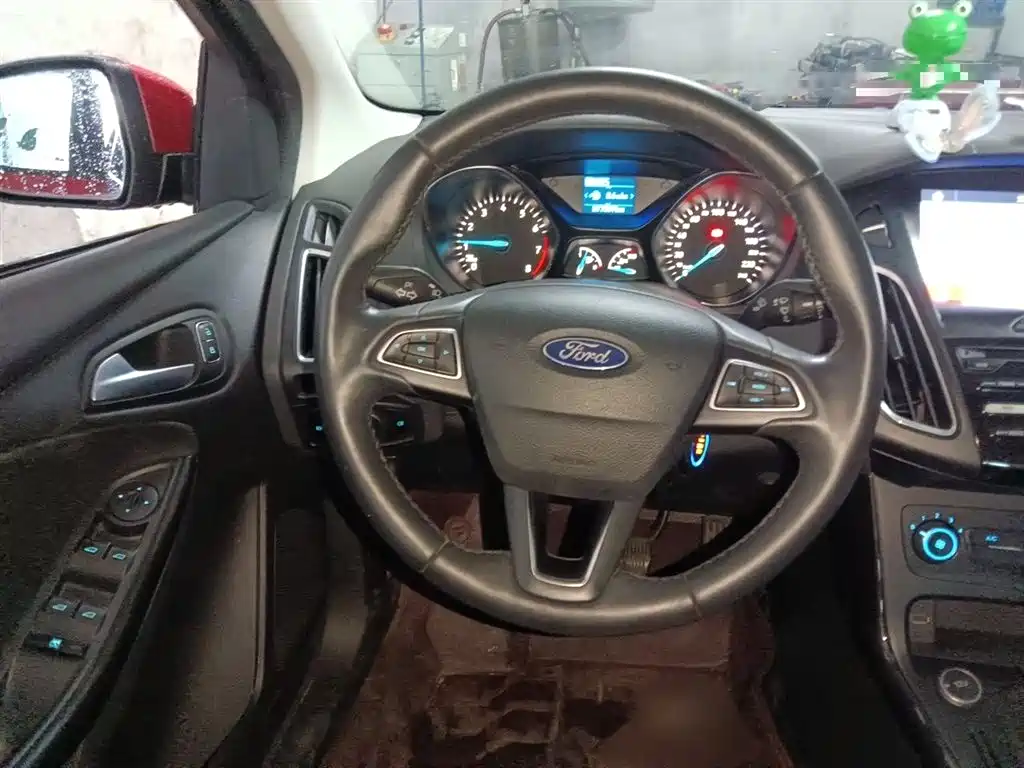 Фото 3 - Ford Focus