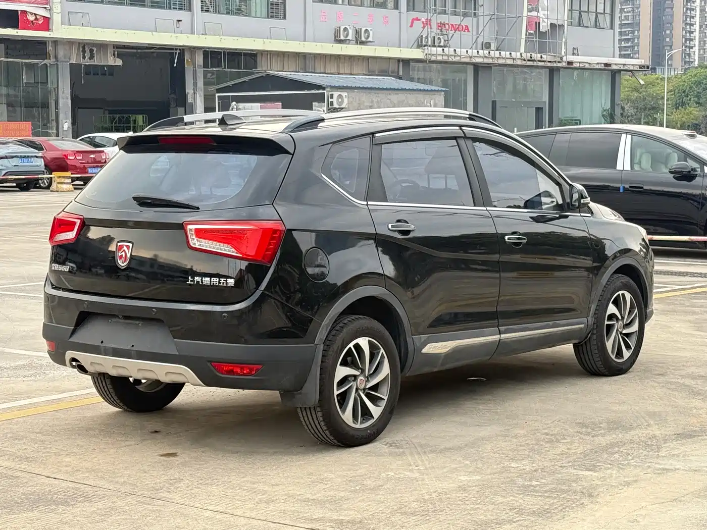 Baojun 560 2017 2016 1.8L iAMT Luxury
