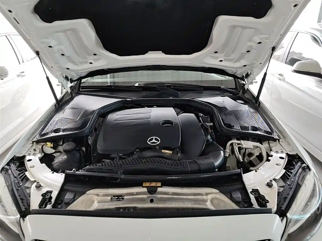 MERCEDES-BENZ CLASS C
