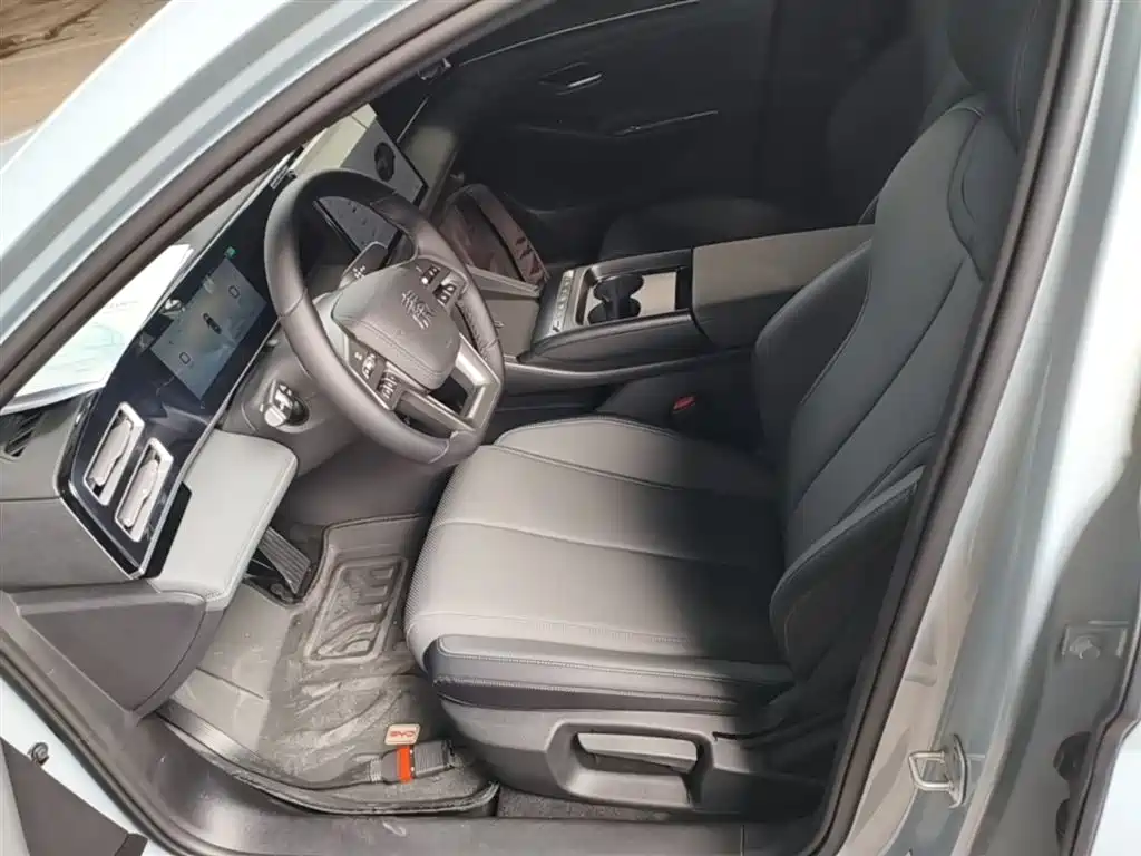 BYD Qin L 2026 DM-i 128KM Progressive фото 15