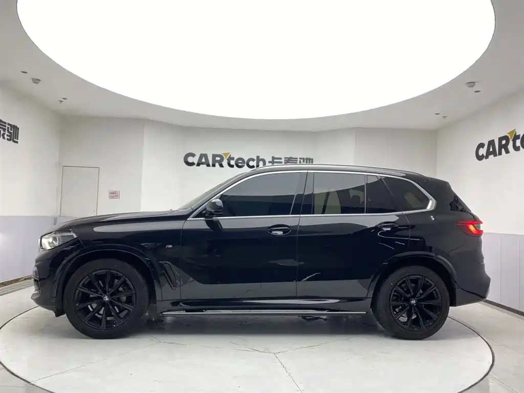 BMW X5 (Import) 2019 xDrive40i M Sport Package фото 8