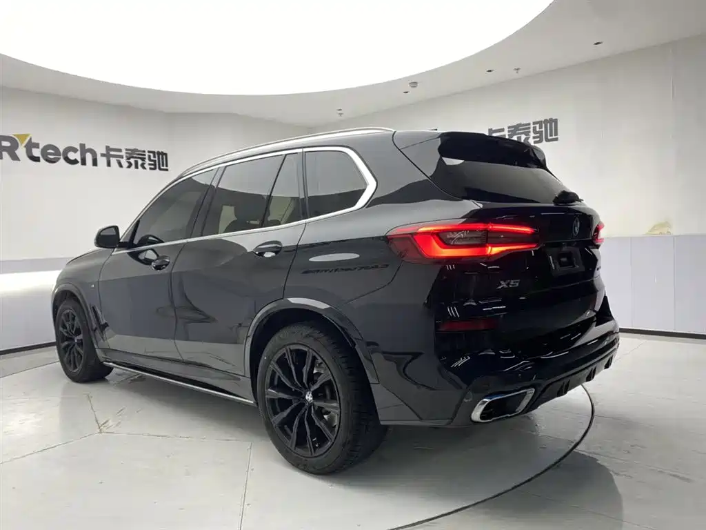 BMW X5 (Import) 2019 xDrive40i M Sport Package фото 7
