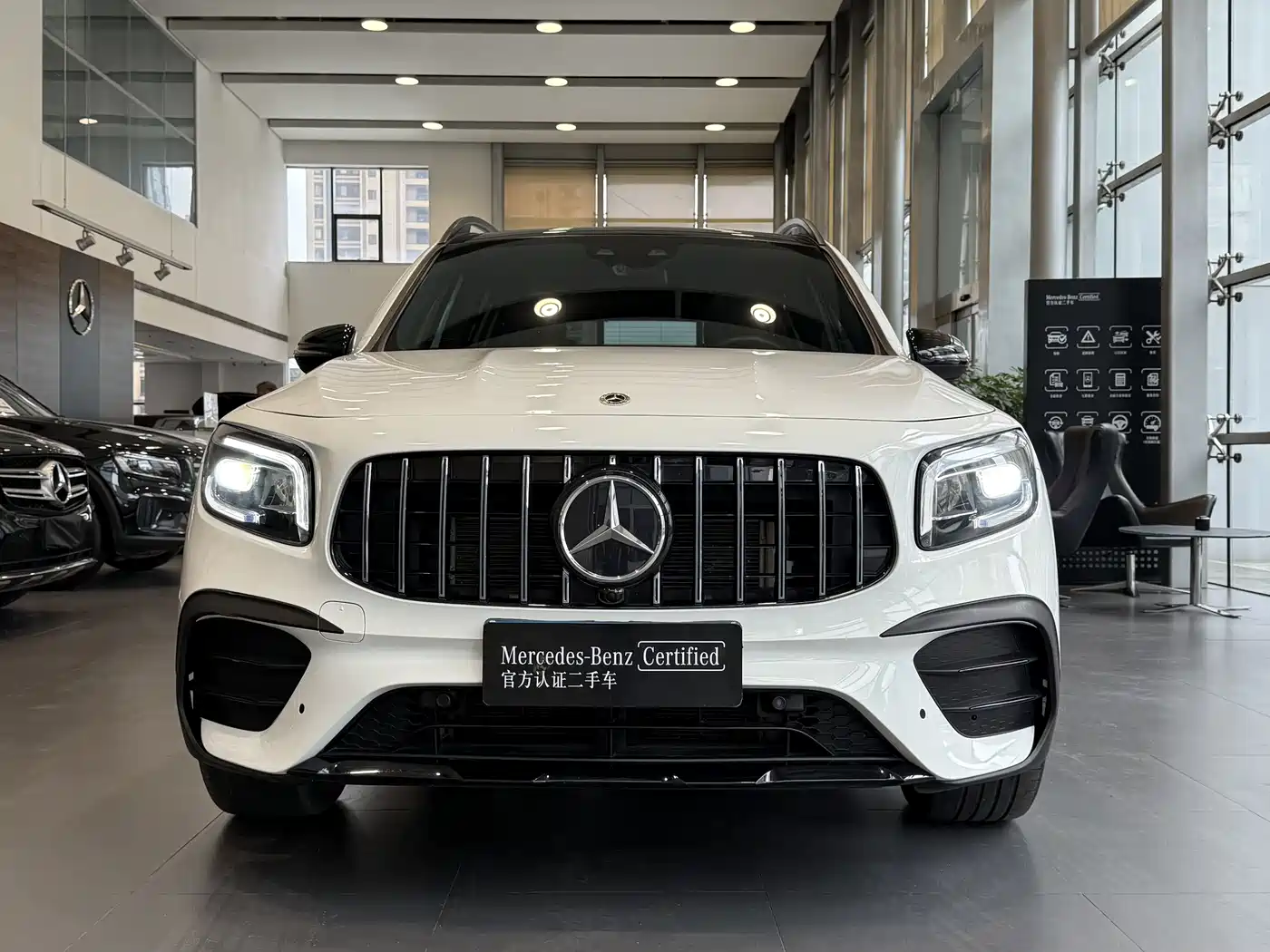 Mercedes-Benz GLB 2023 GLB 220 4MATIC фото 2