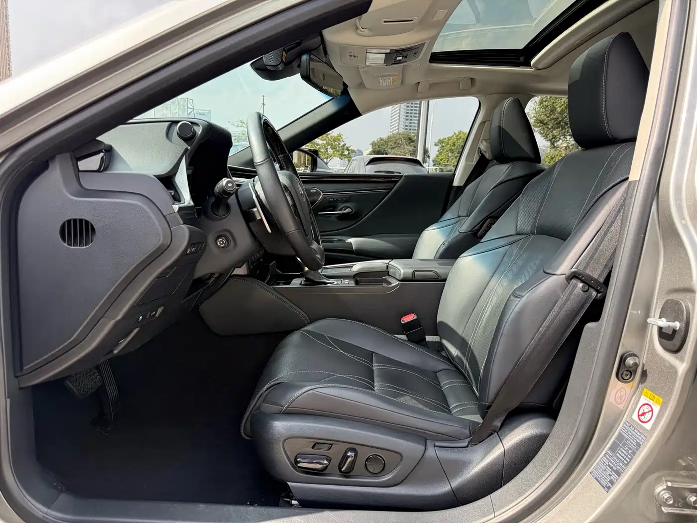 Lexus ES 2018 300h Executive Edition China V фото 7