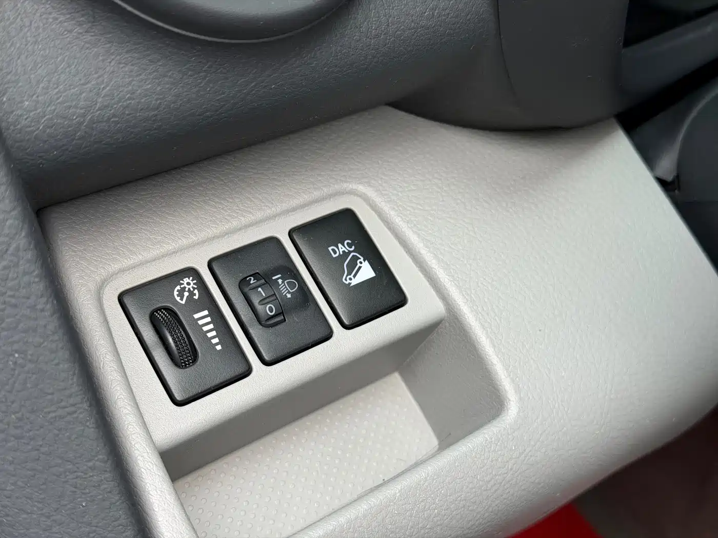 Toyota RAV4 Rongfang 2009 2.0L Automatic Luxury Edition фото 22