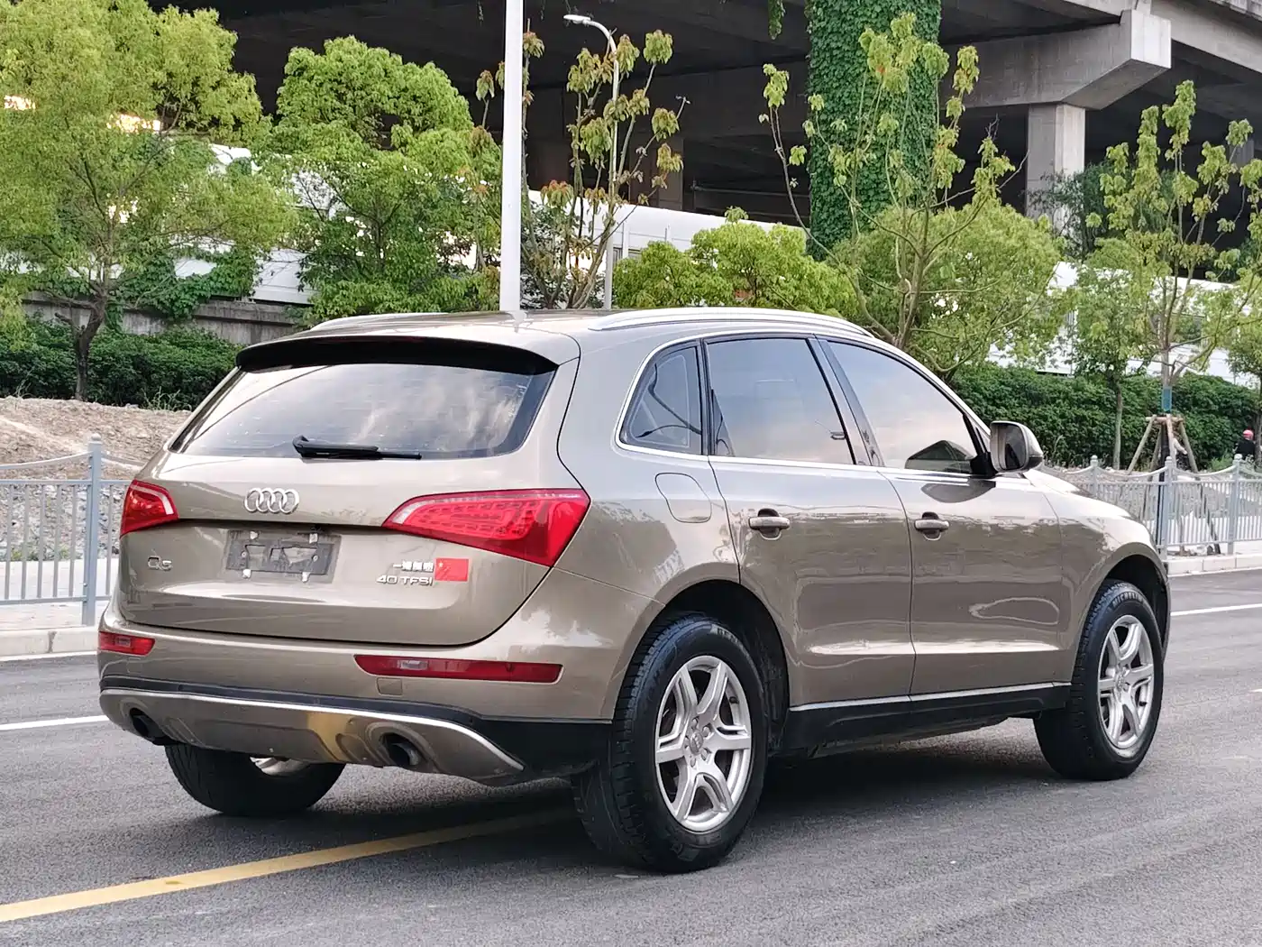 Audi Q5 2010 2.0TFSI Progressive фото 4