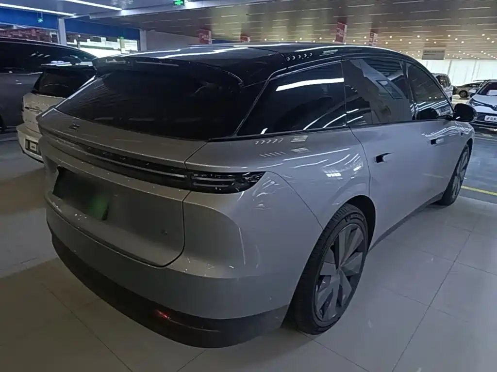 Li Auto i6 2026 2025 4WD Base Model