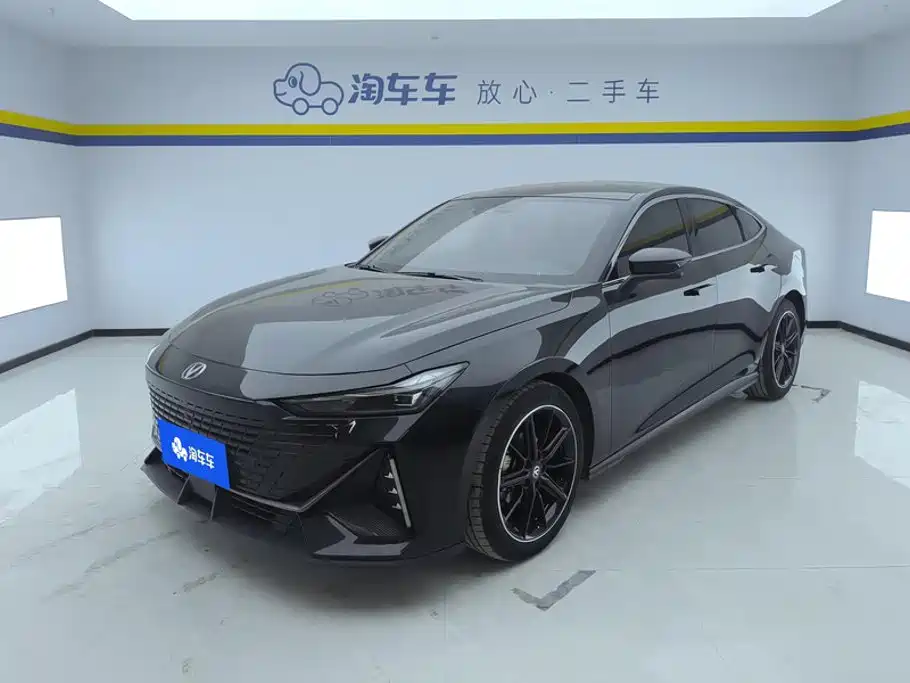 Changan UNI-V 2022 1.5T Premium Model