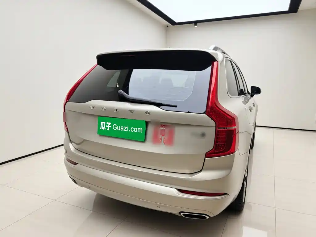 Фото 5 - Volvo XC90