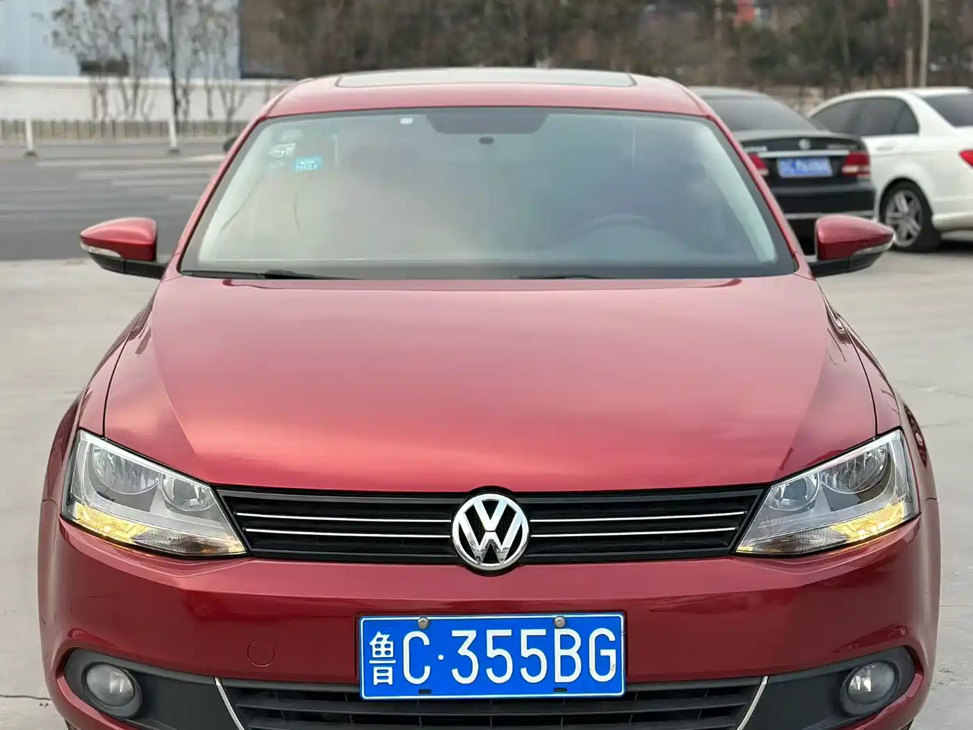 Volkswagen Sagitar 2015 1.6L Automatic Comfort фото 2